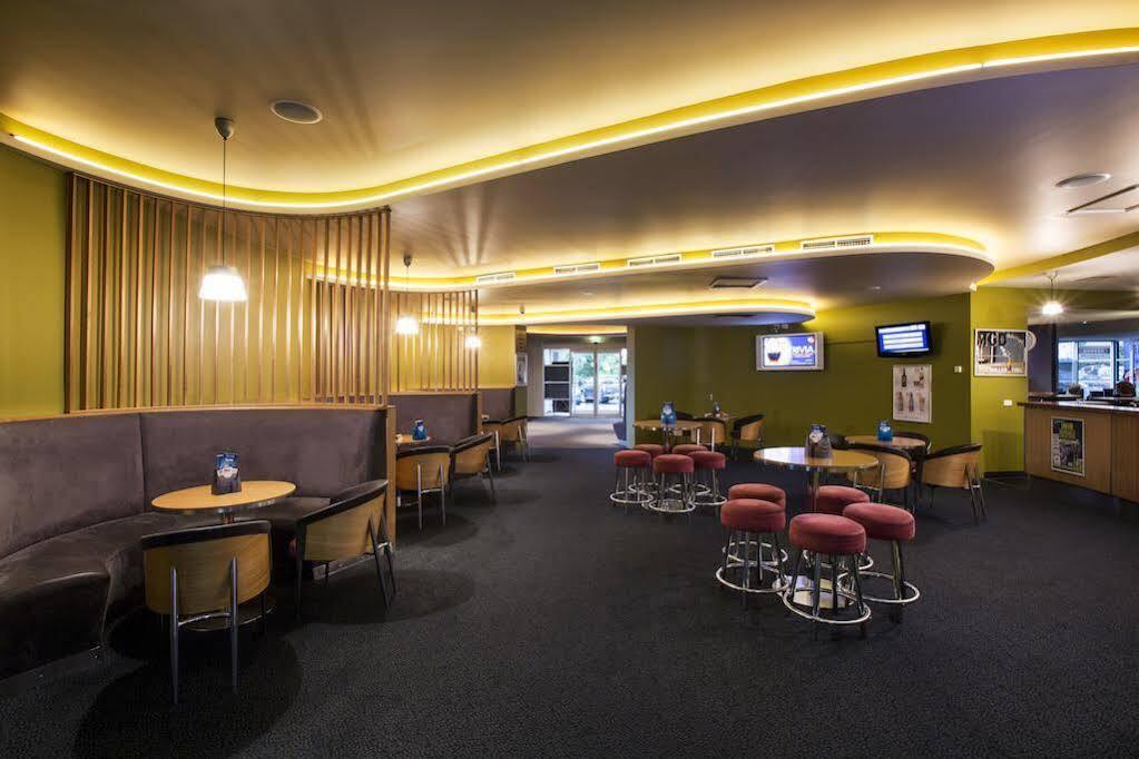 Nightcap At Carlyle Hotel Derwent Park Exterior photo